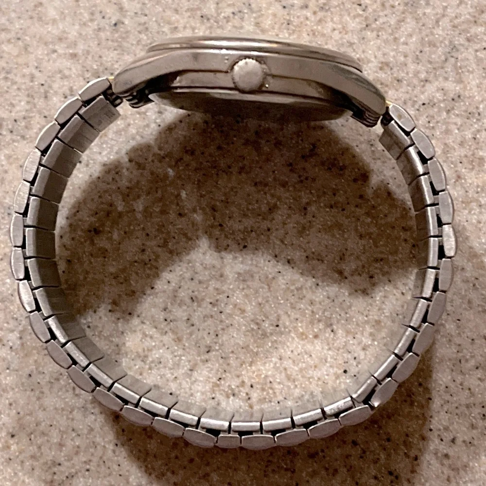 Vintage Sharp SHP120 Quartz Watch